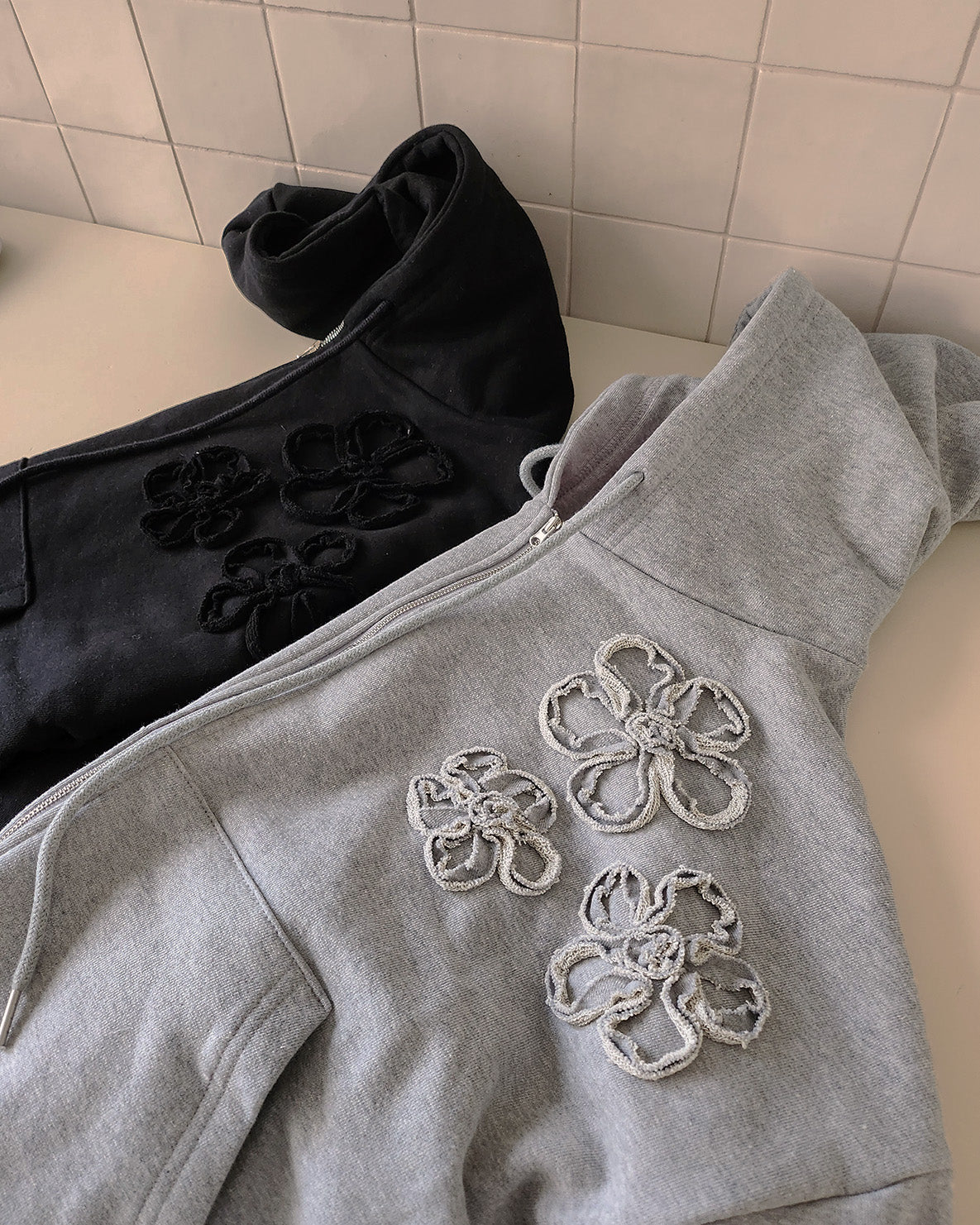 flower motif sweat zip hoodie