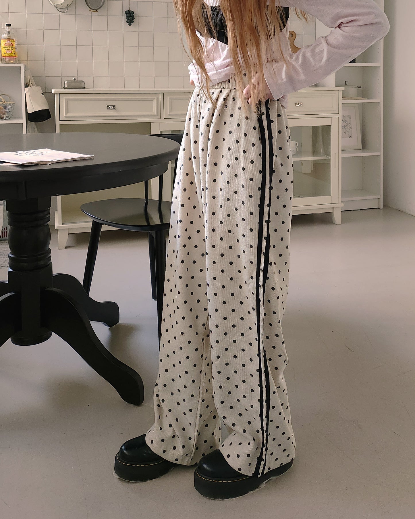 dot side line light corduroy pants