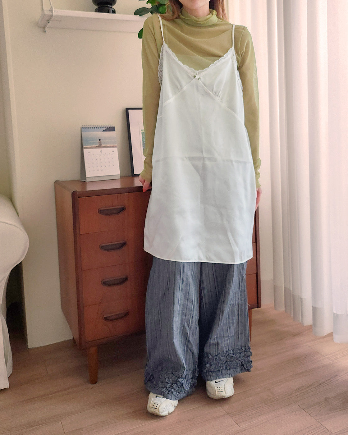 stripe hem frill pants