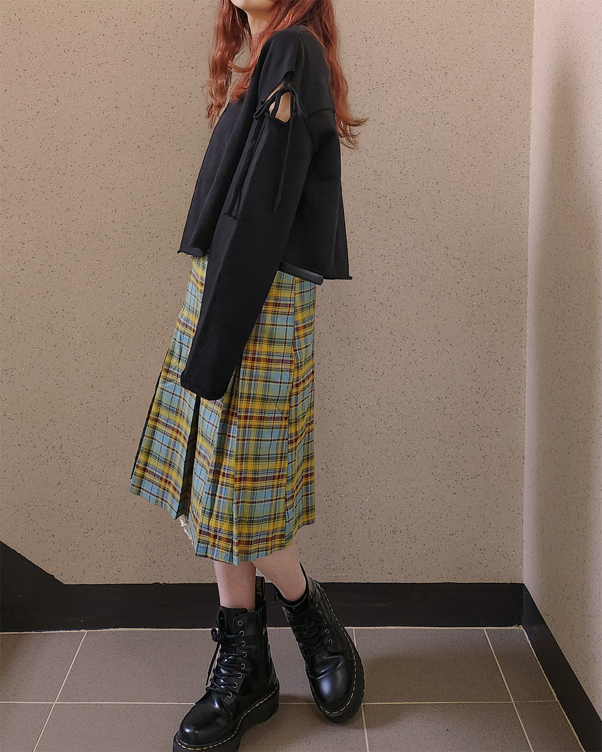 cut out ribbon sweatshirt