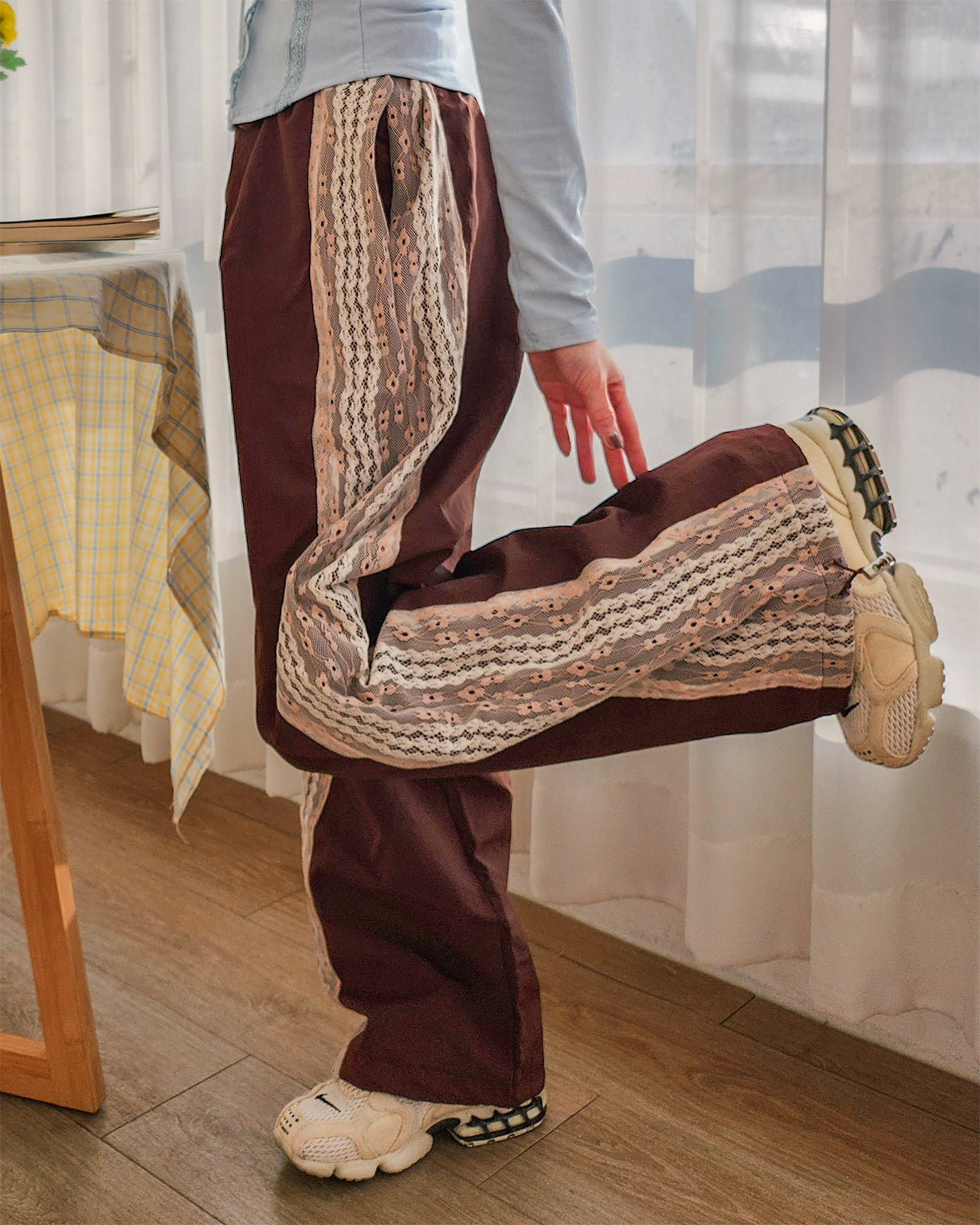 lace line nylon pants