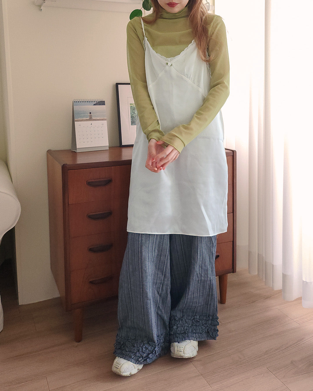 stripe hem frill pants