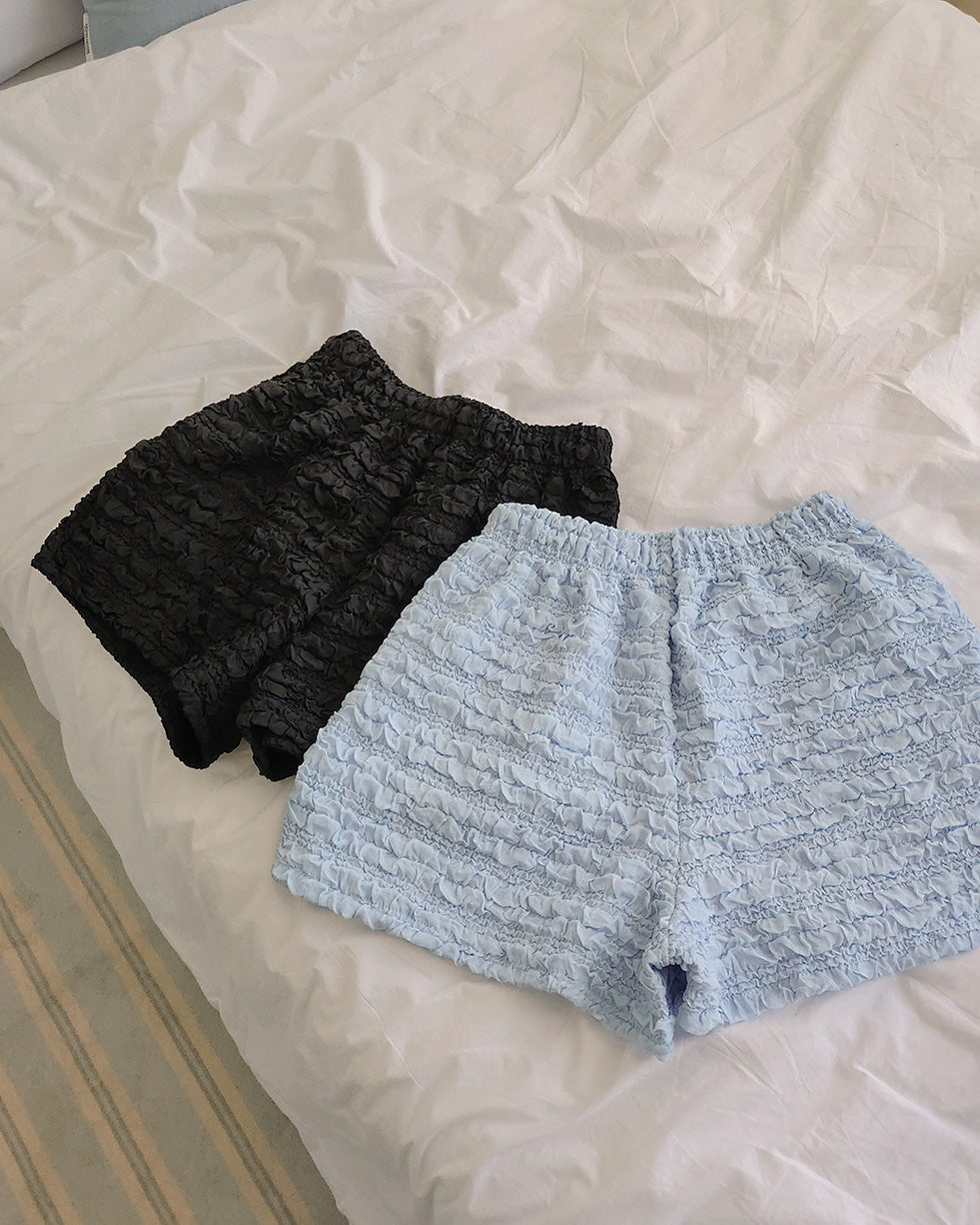 frill short pants