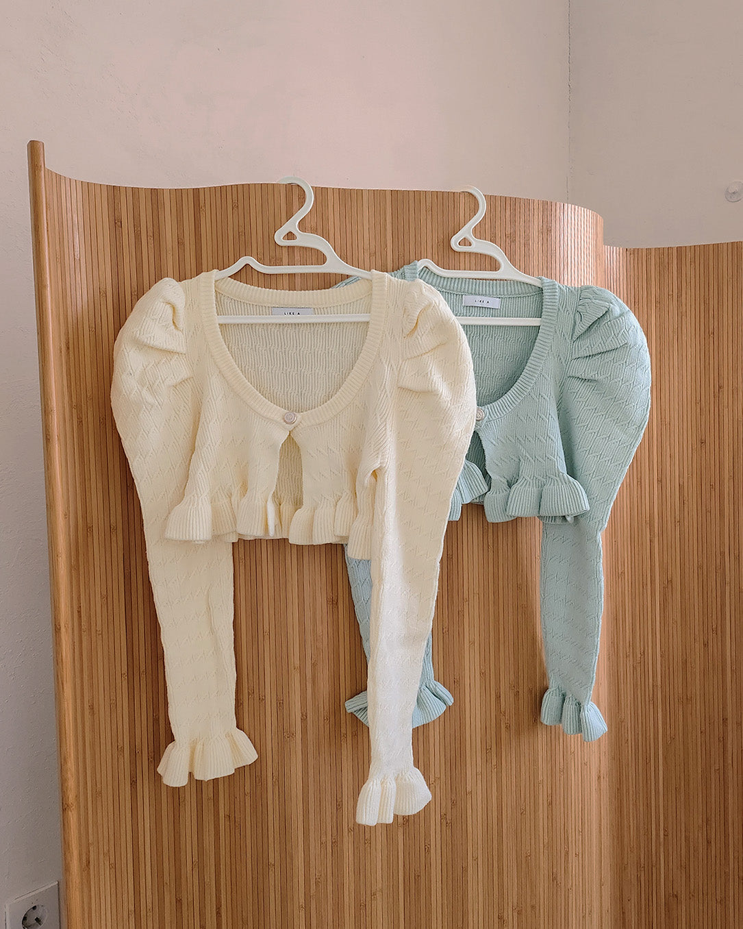 short puff sleeve frill knit cardigan