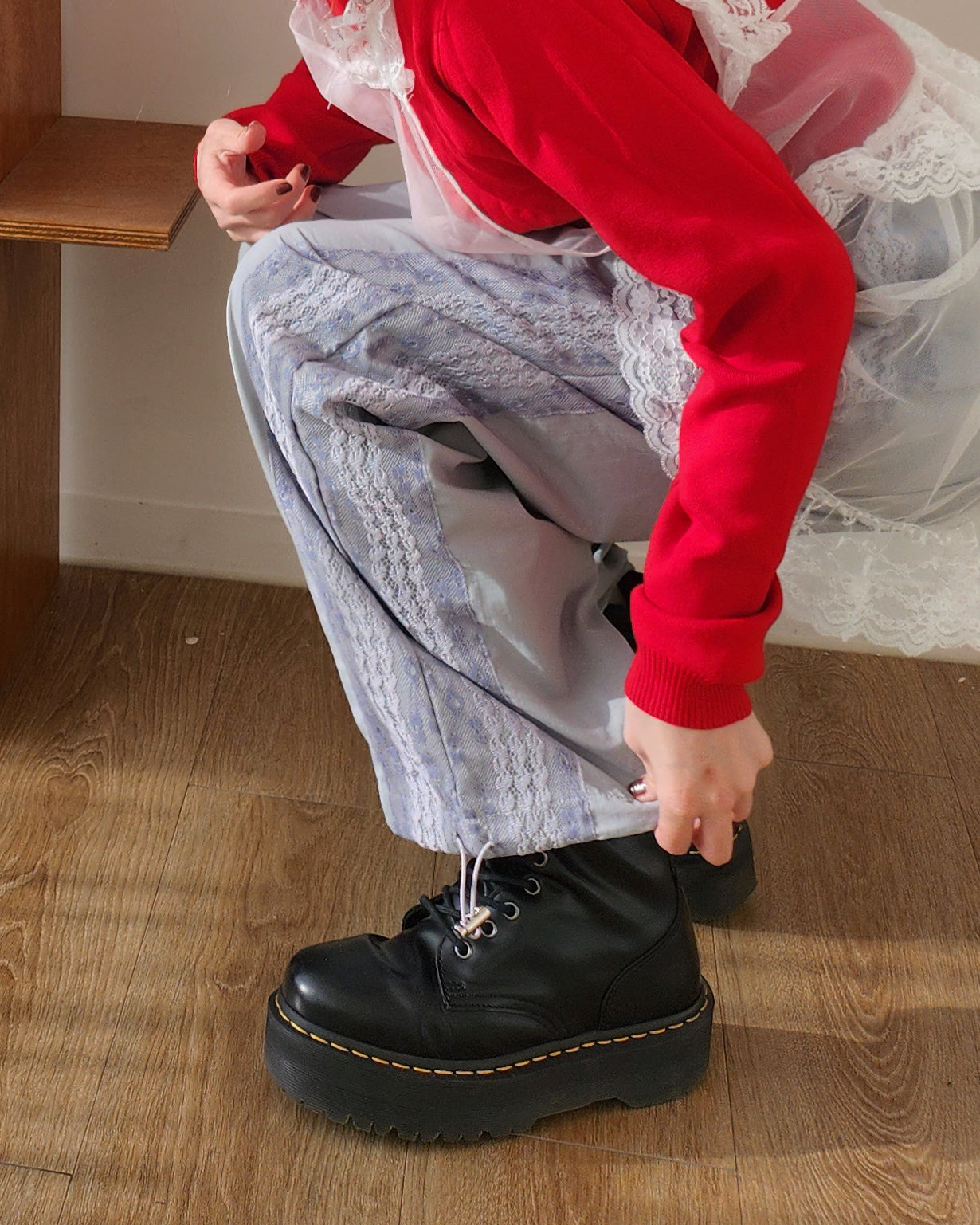 lace line nylon pants