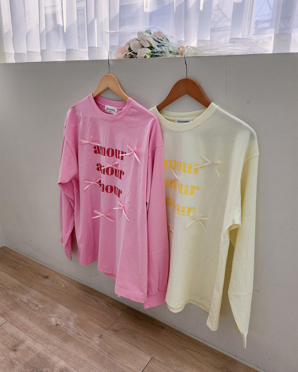 ribbon point logo long sleeve T