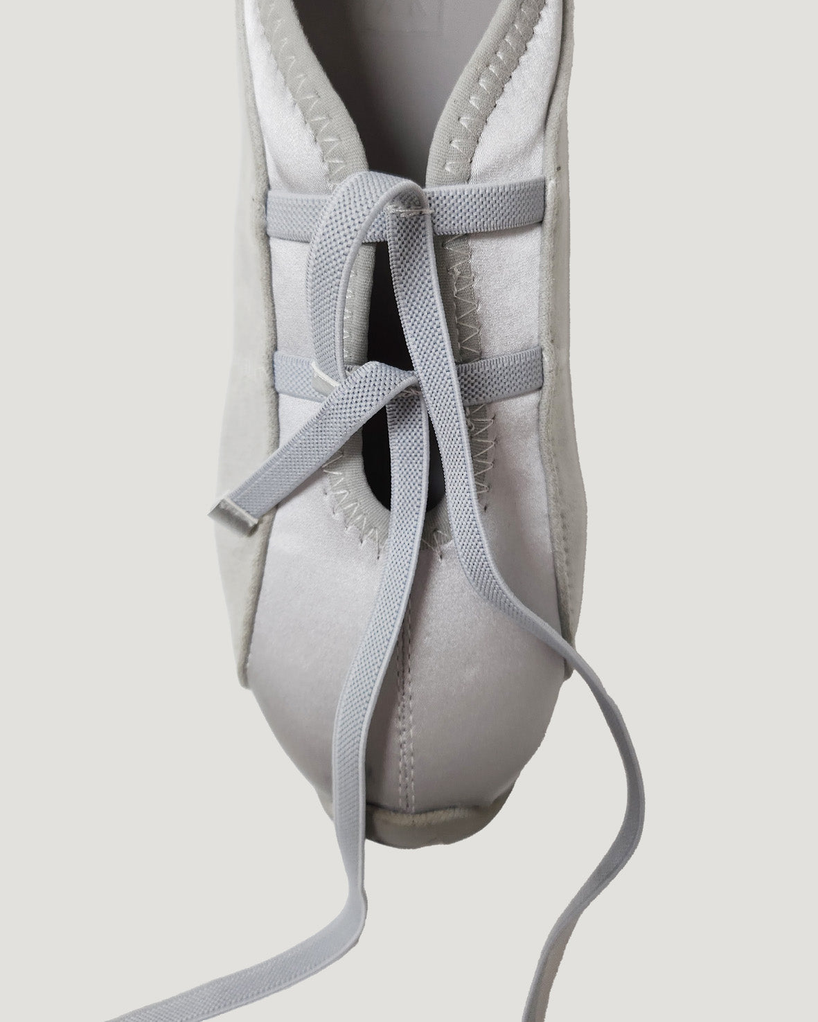 satin switching ribbon girly sneakers
