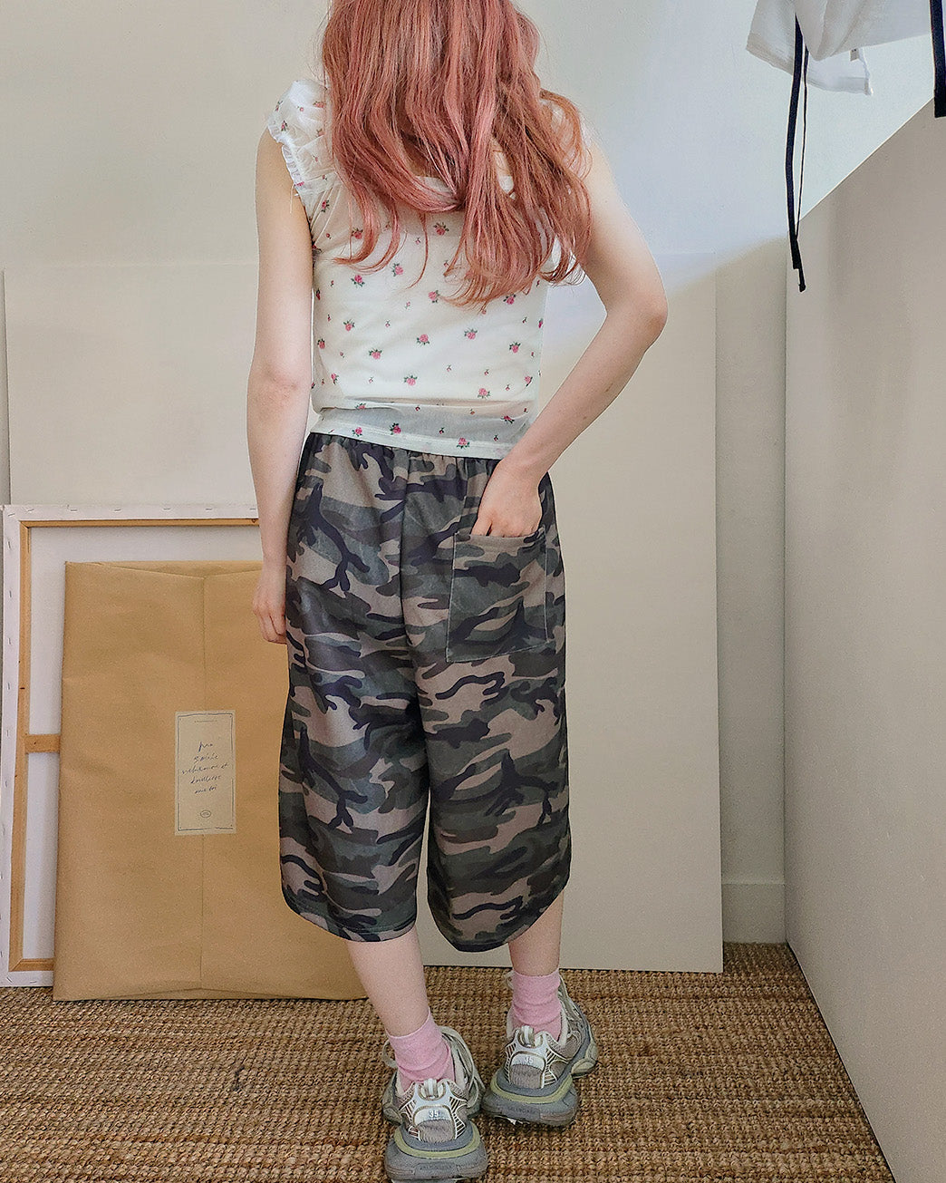 camo lettering logo half pants