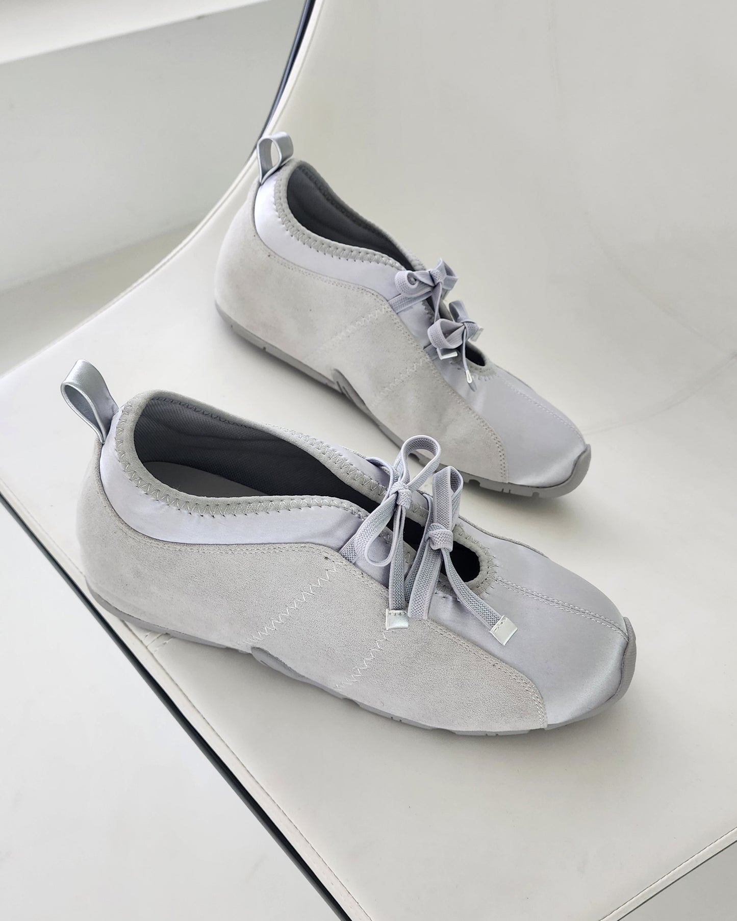 satin switching ribbon girly sneakers