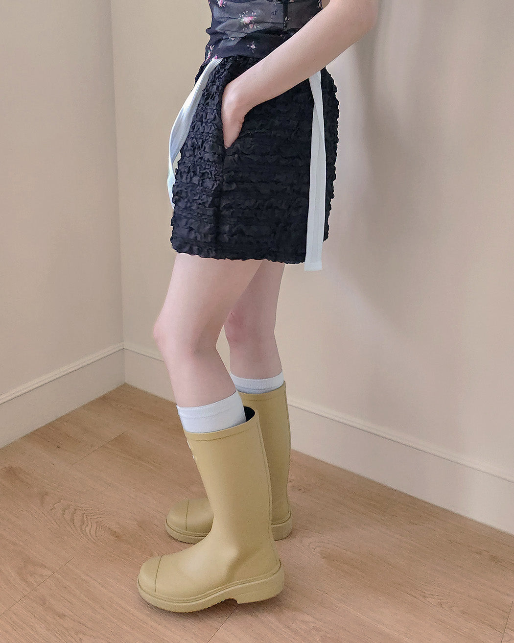 frill short pants