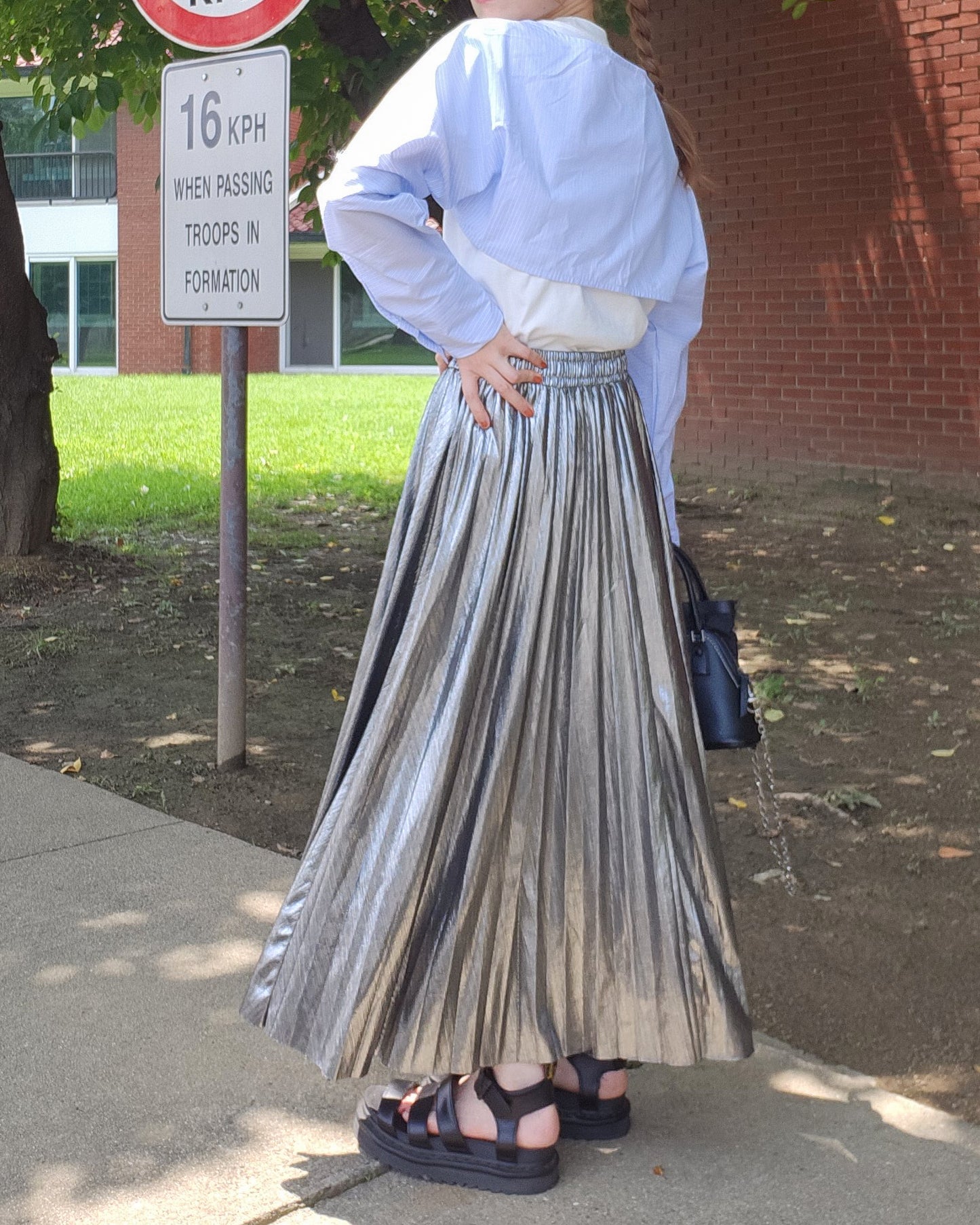 metallic pleated skirt