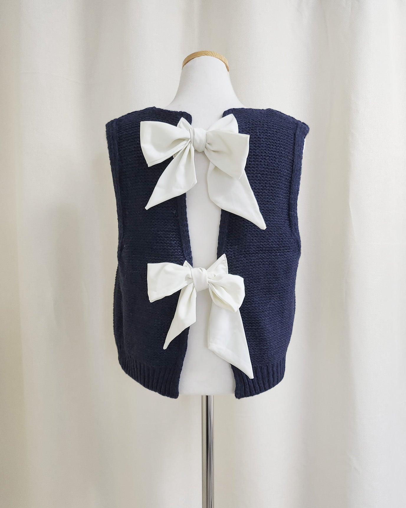 back ribbon knit vest