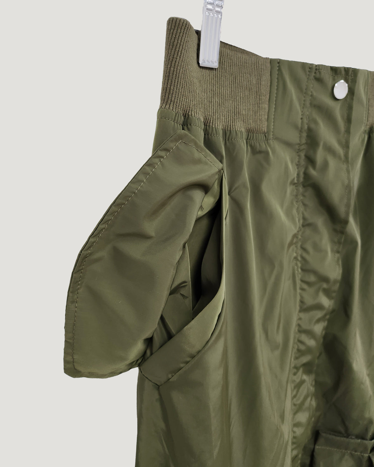 MA-1 like row pleated nylon skirt