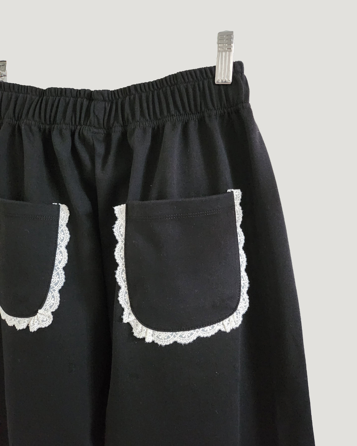 lace line sweat jogger pants