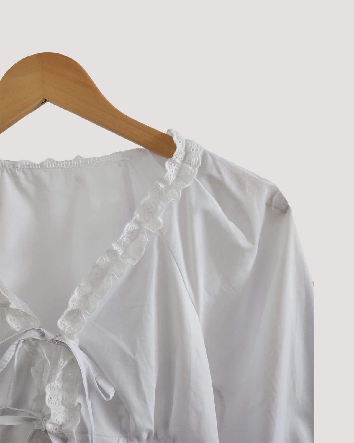 frill double ribbon blouse