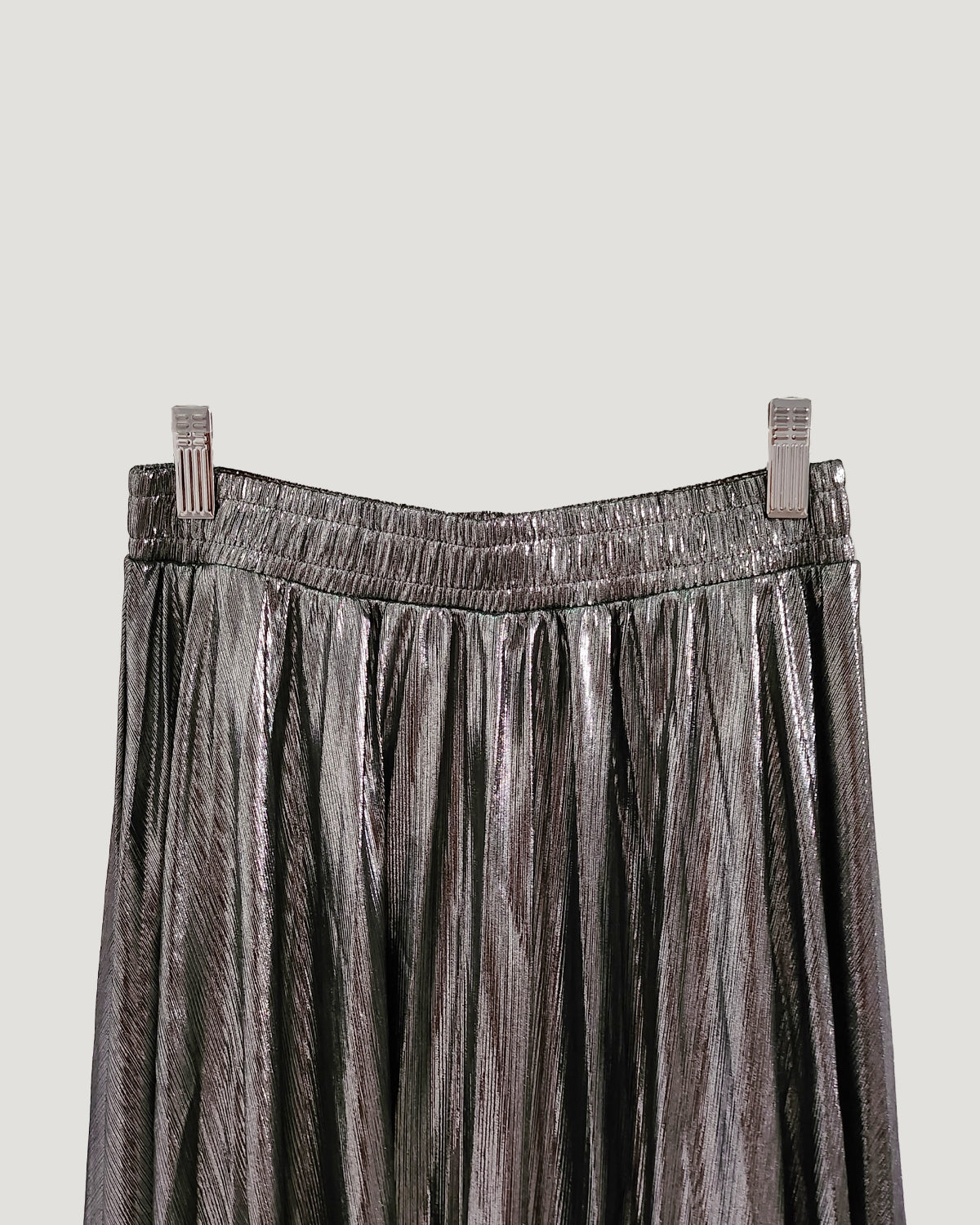metallic pleated skirt