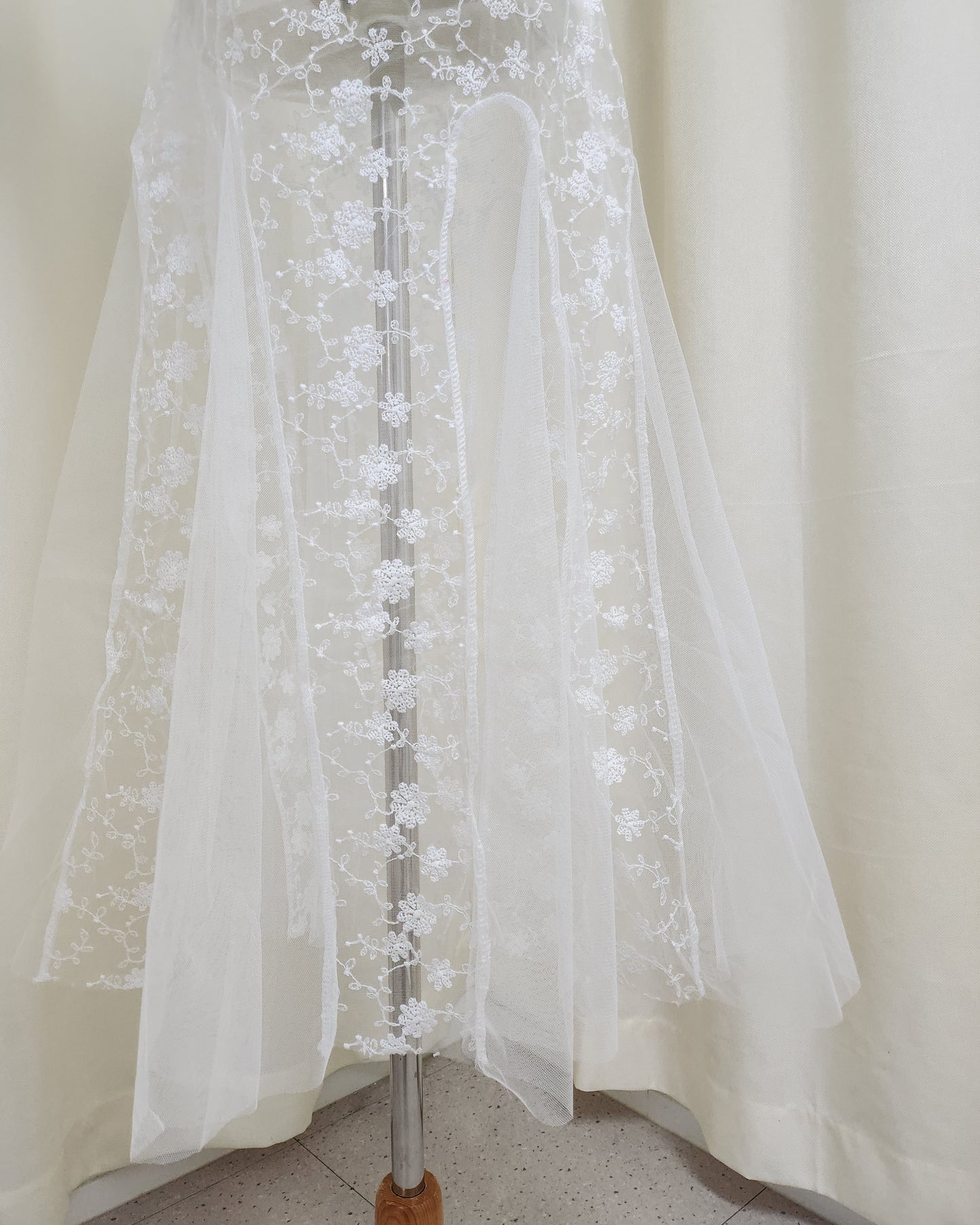 puff sleeve sheer lace long dress