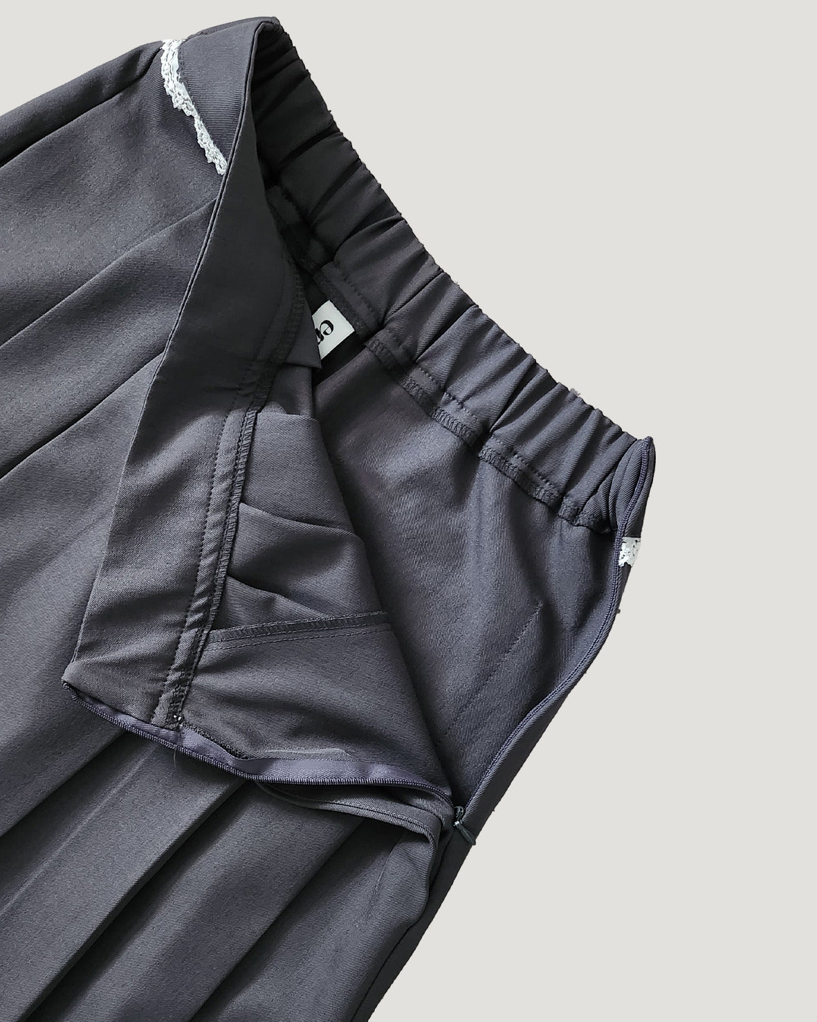 lace point pleated midi skirt