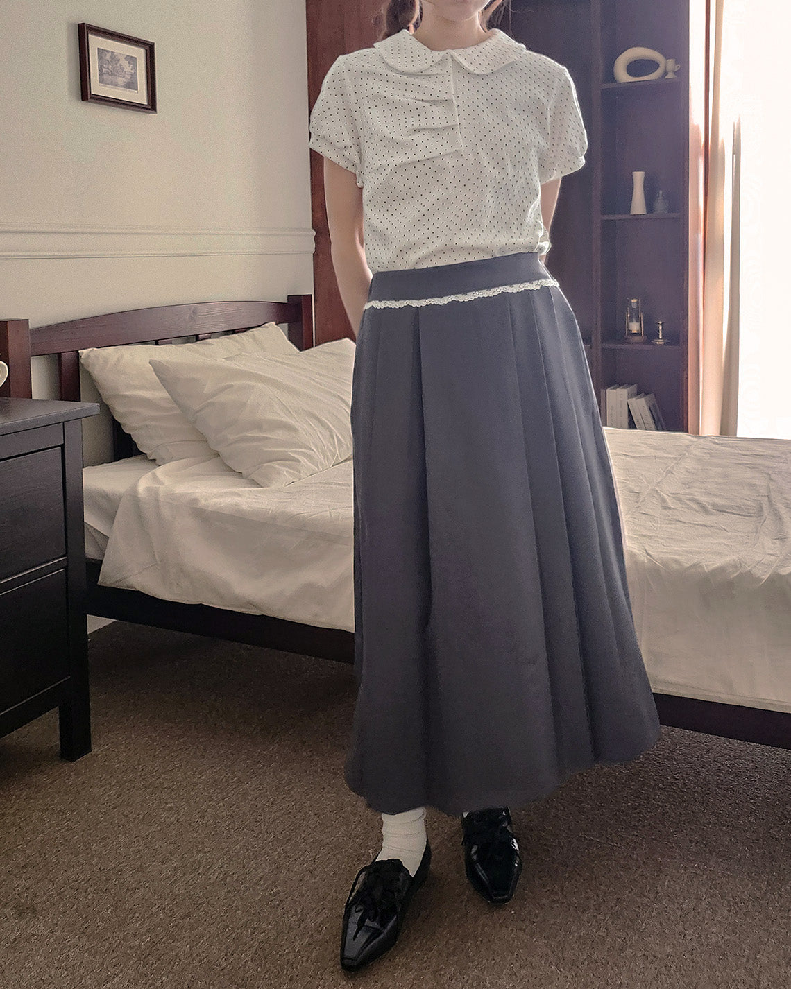 lace point pleated midi skirt