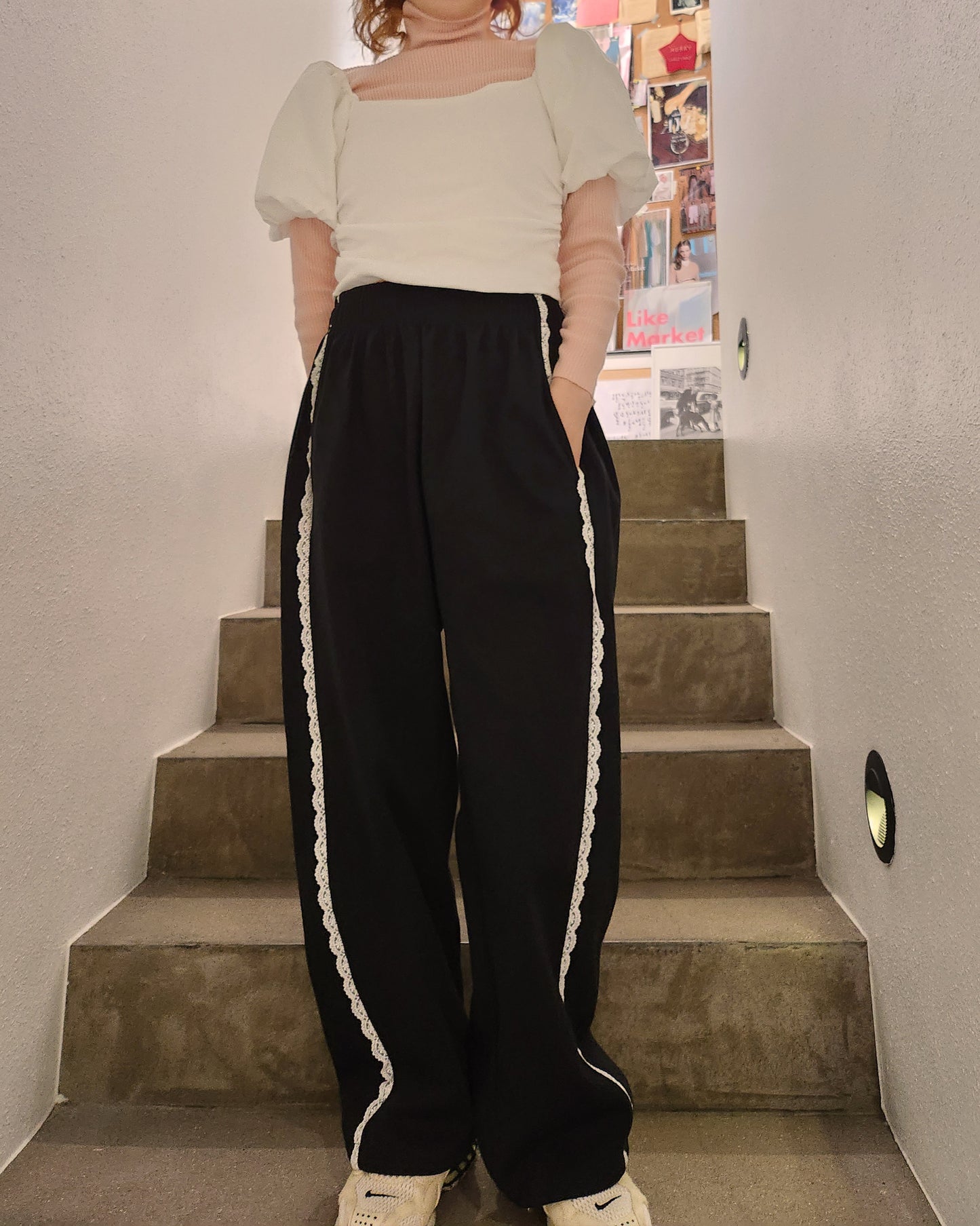 lace line sweat jogger pants