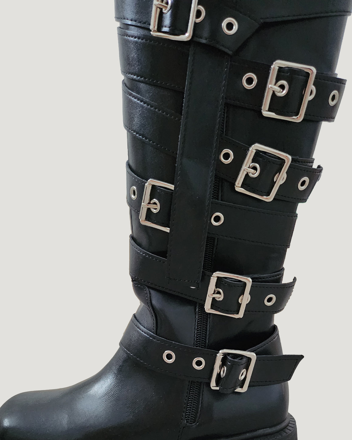 overlapped belt boots