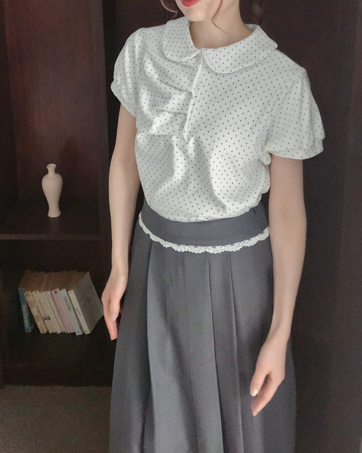 dot puff sleeve collar T