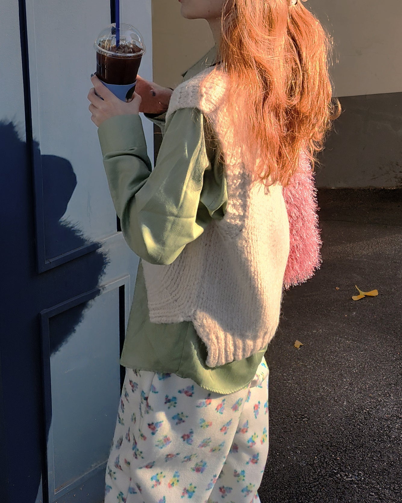 volume V neck knit vest