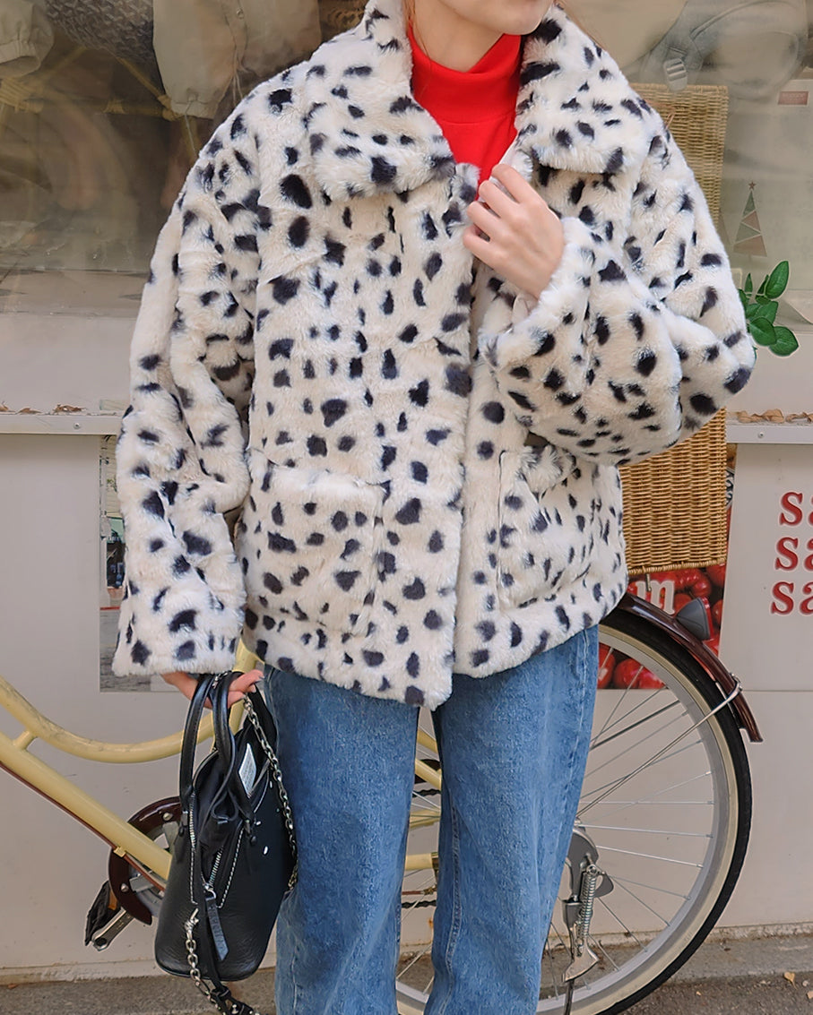 dalmatian pattern collar fur jacket