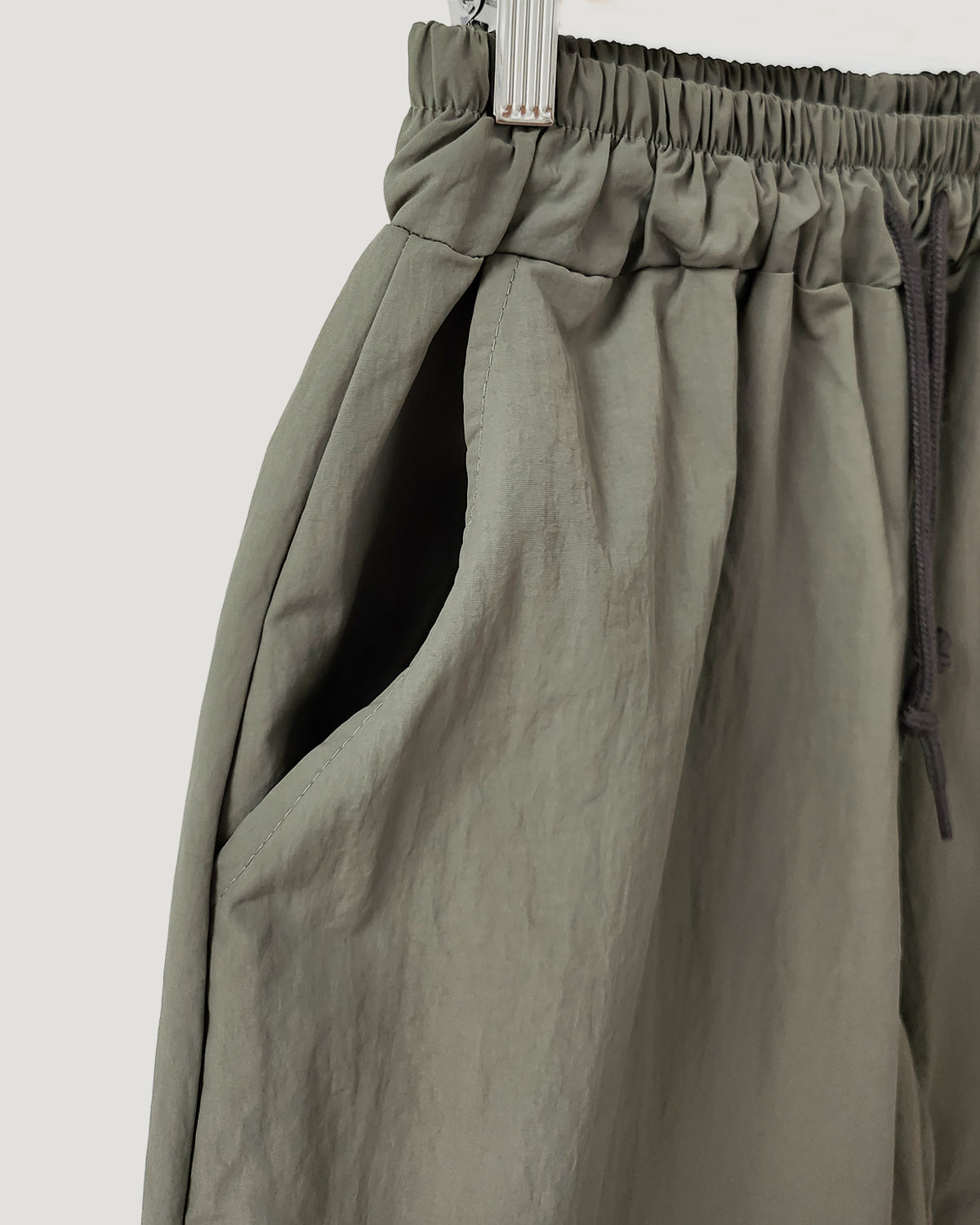 zip open string nylon pants