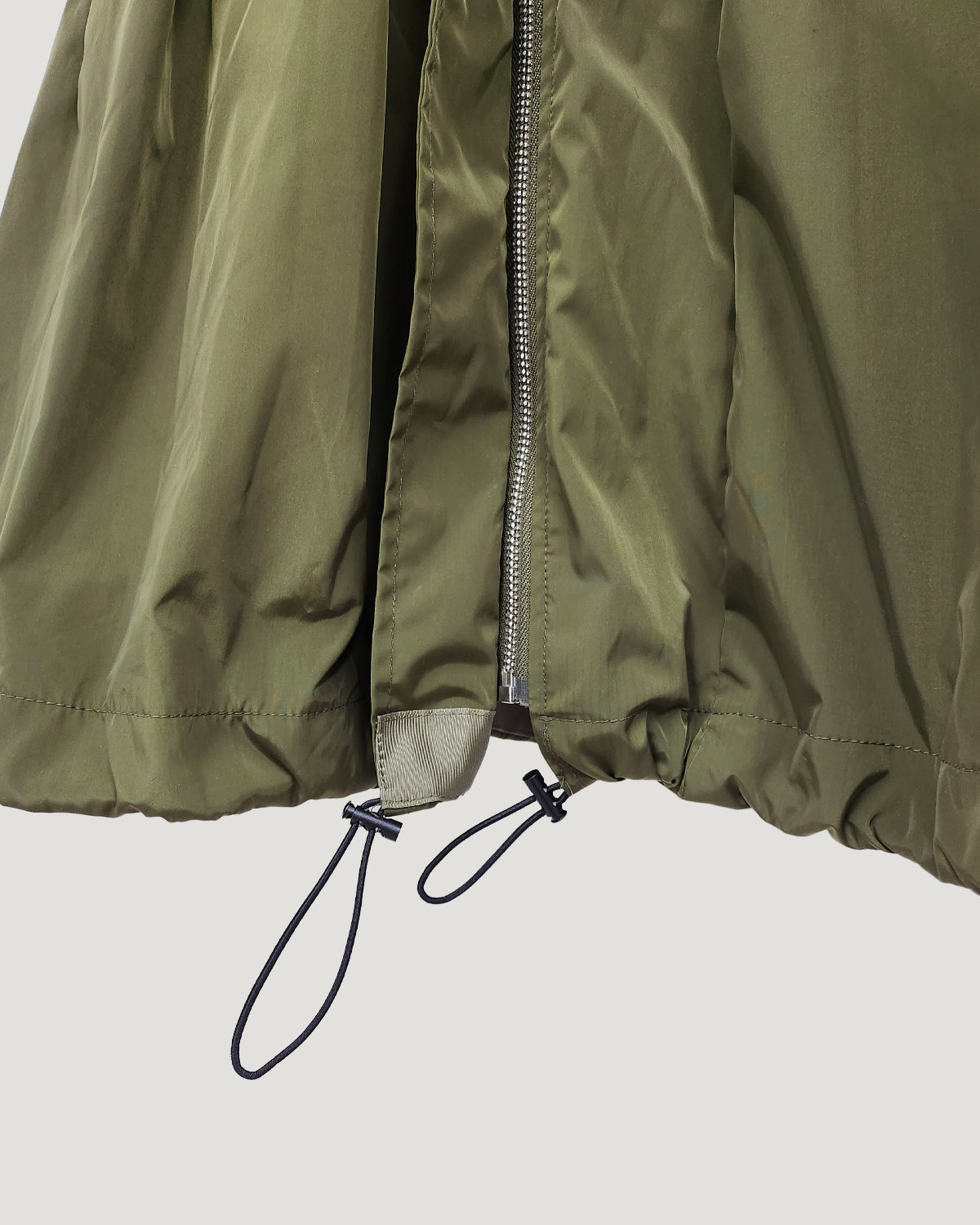 MA-1 like row pleated nylon skirt