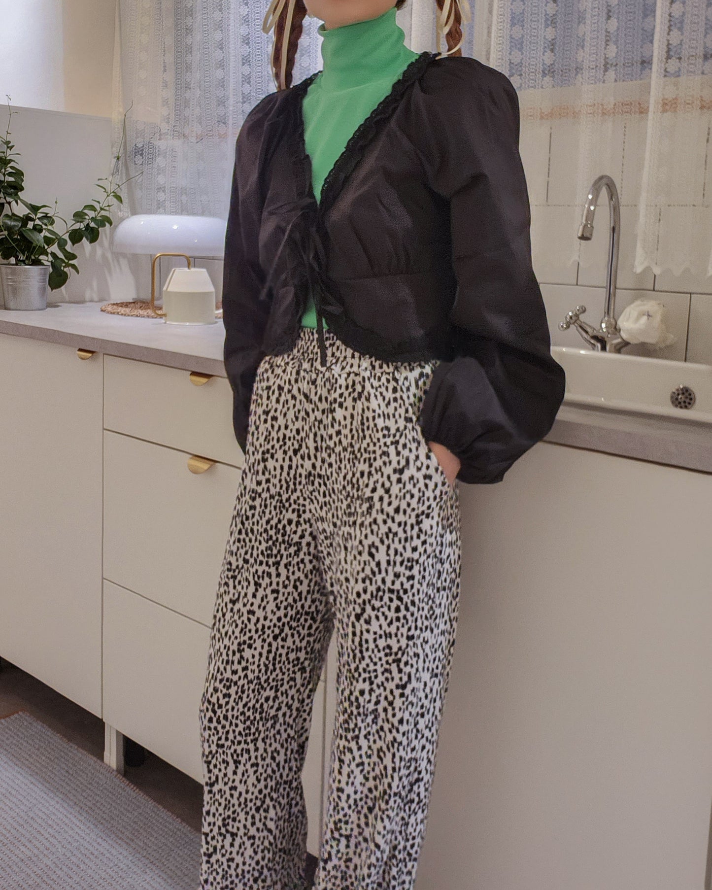 frill double ribbon blouse