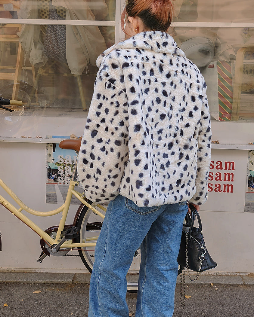 dalmatian pattern collar fur jacket