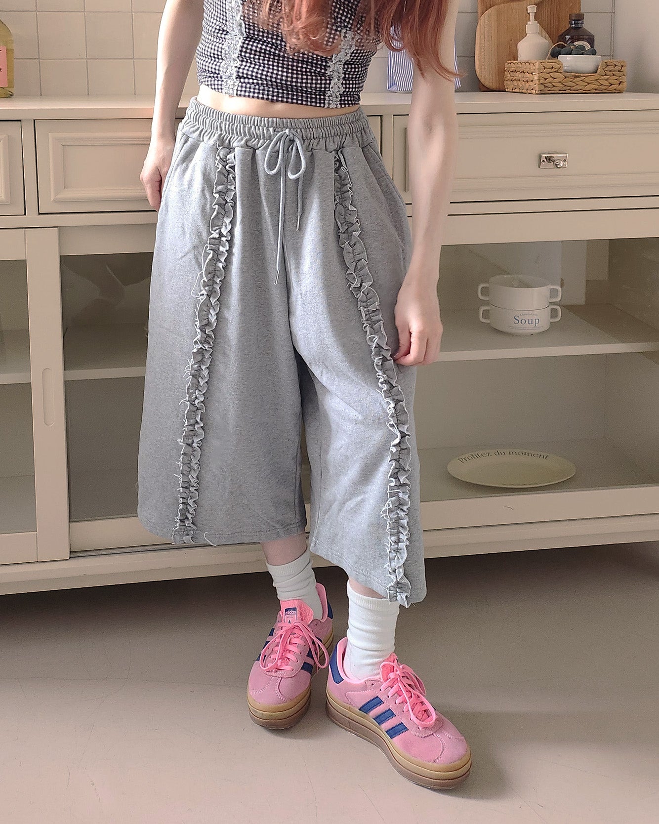 frill sweat half pants