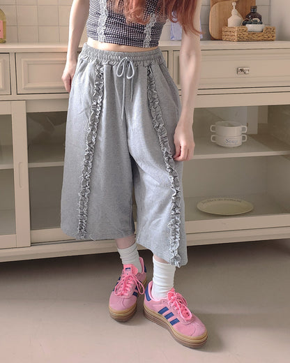 frill sweat half pants