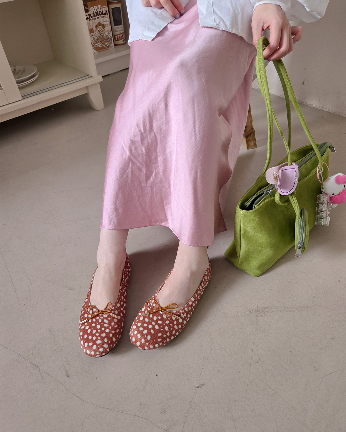 ribbon faux suede flat shoes