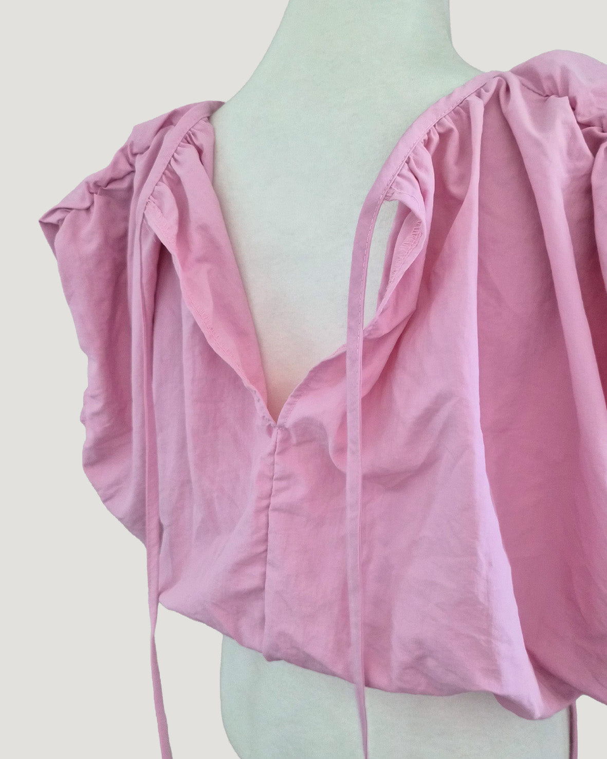 volume balloon sleeveless nylon top