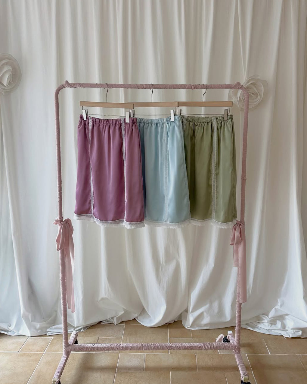 satin lace point midi skirt