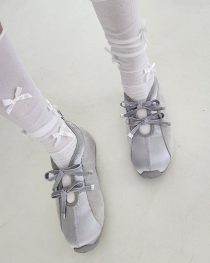 satin switching ribbon girly sneakers