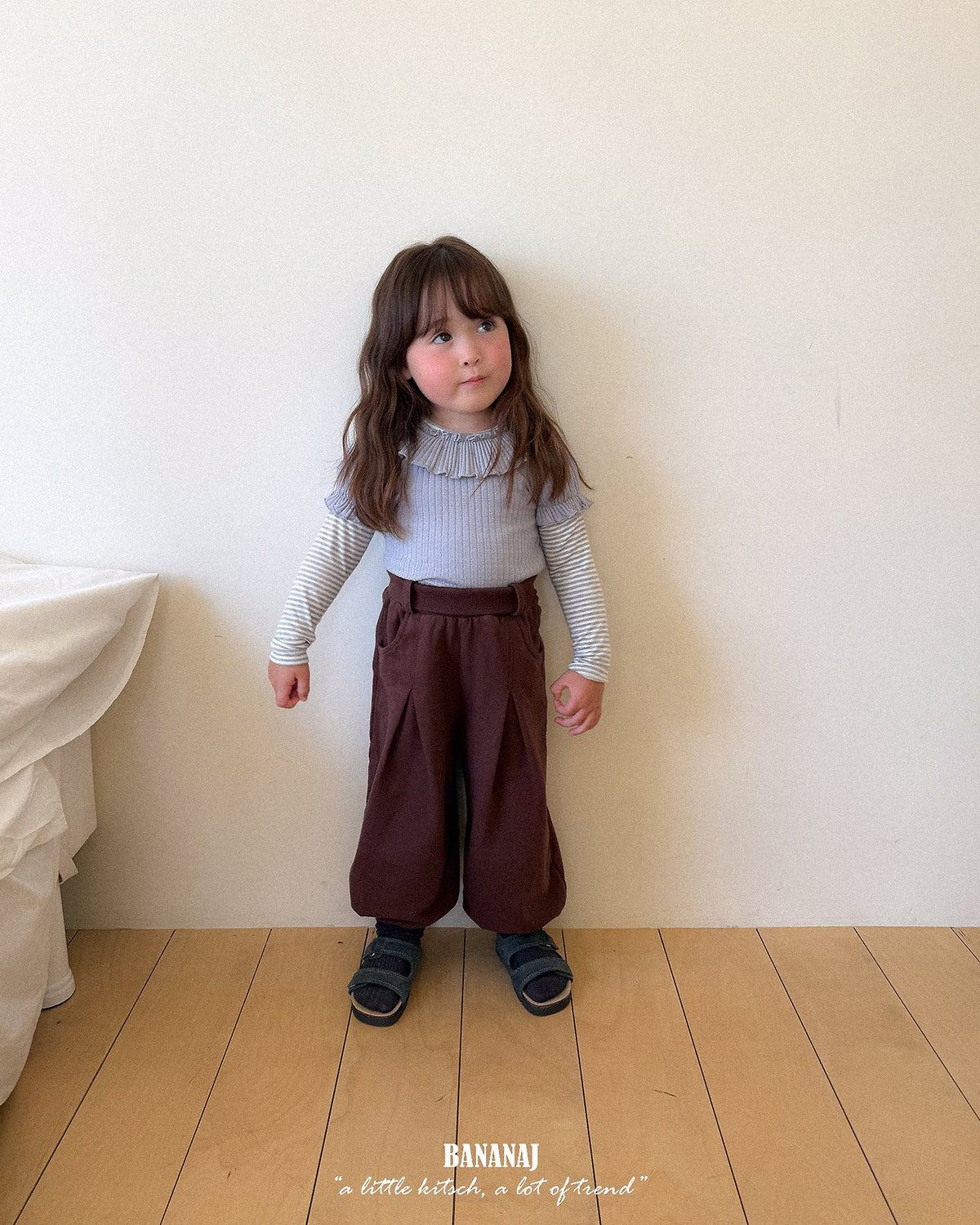 【BANANAJ】ecru jogger pants