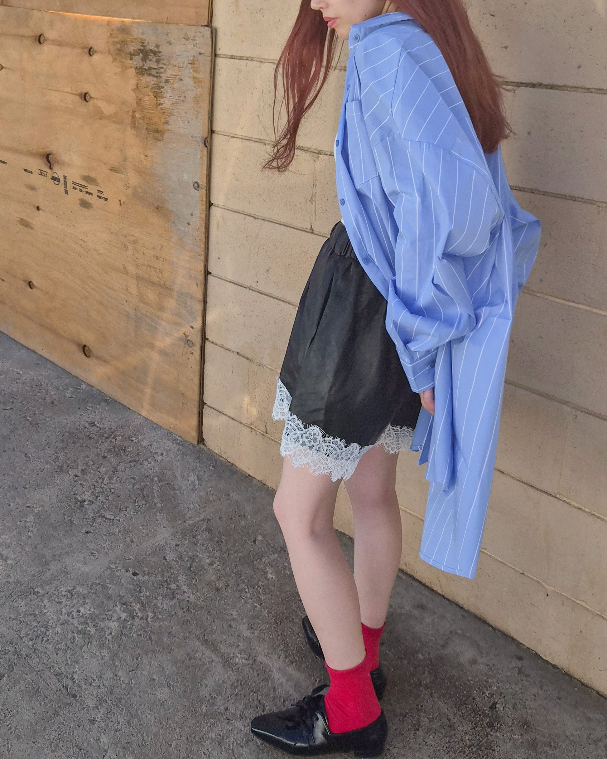 fake leather lace point short pants