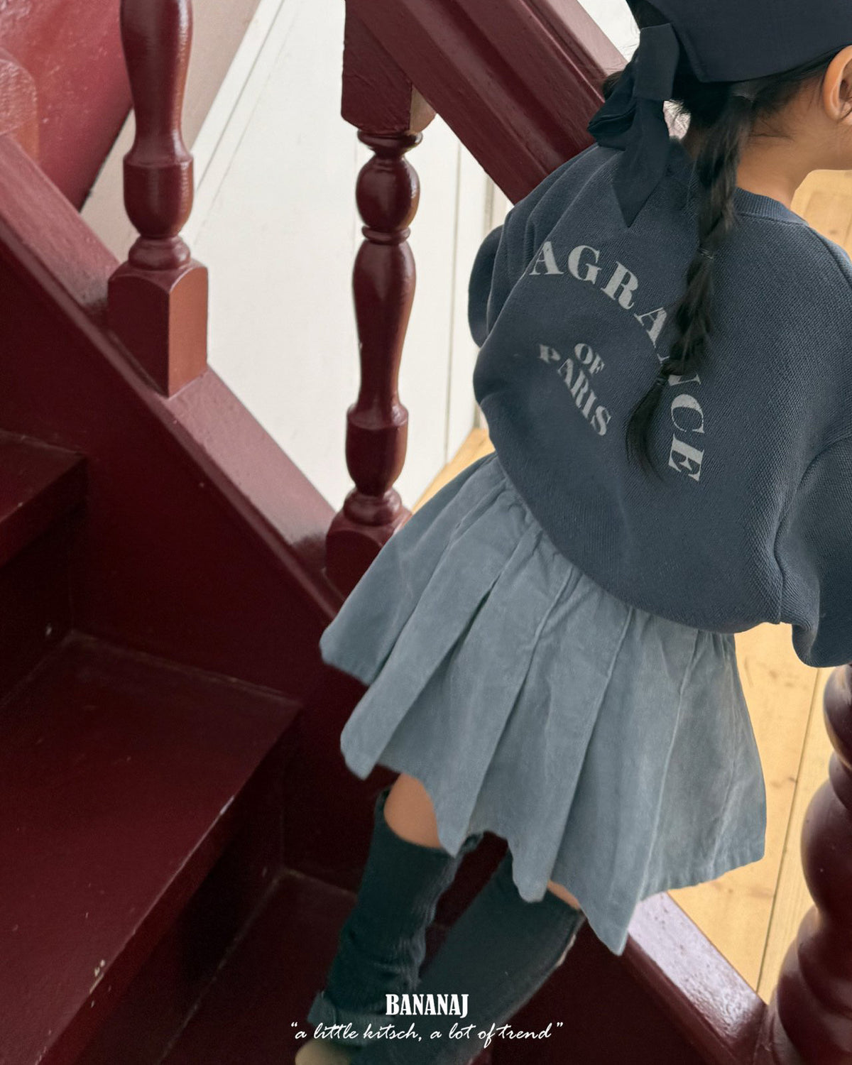 【BANANAJ】paris pig sweatshirt