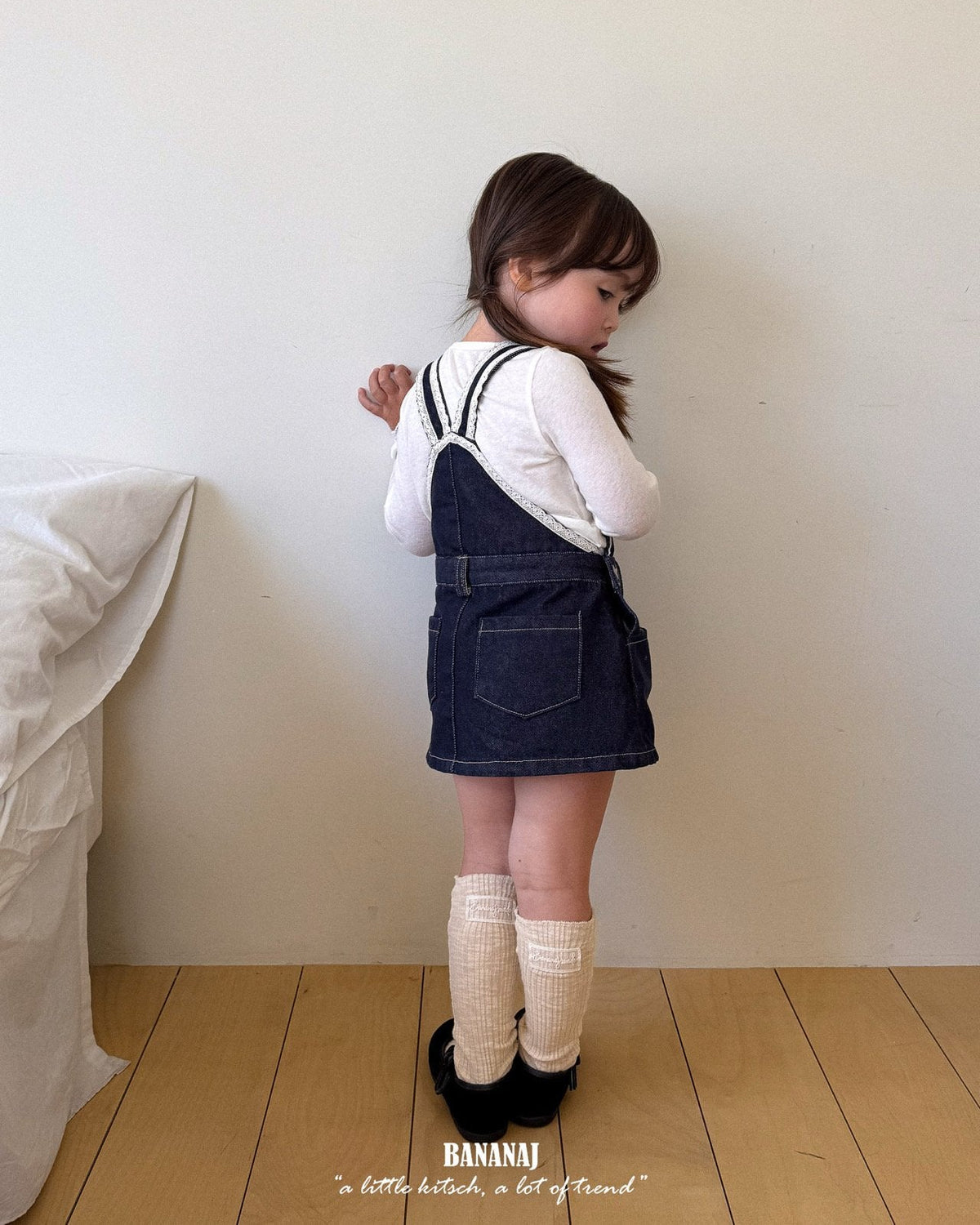 【BANANAJ】lace suspender dress