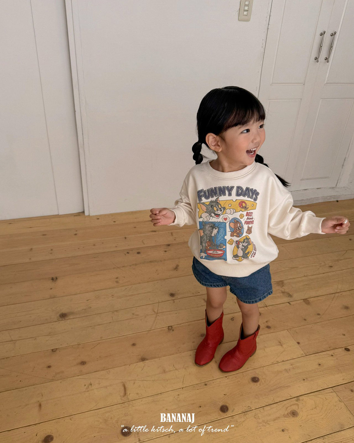 【BANANAJ】funny day sweatshirt