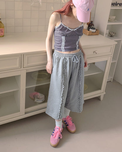 frill sweat half pants