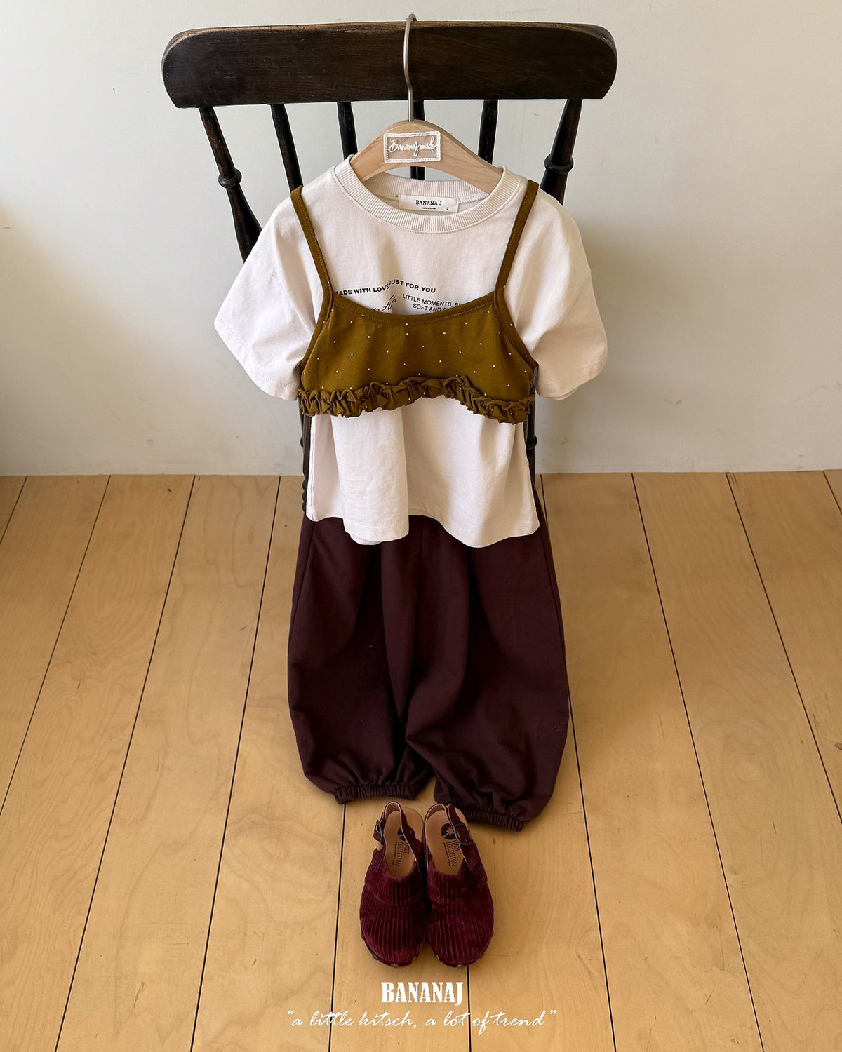 【BANANAJ】ecru jogger pants