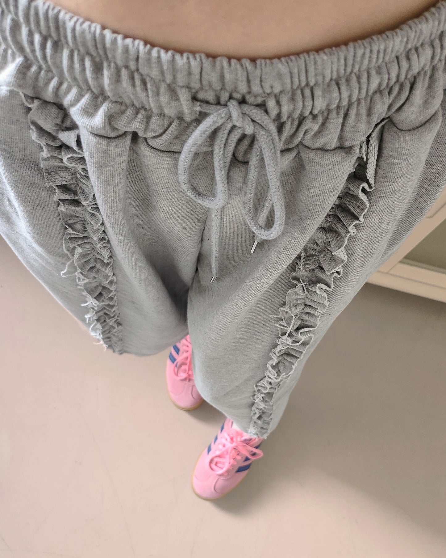 frill sweat half pants