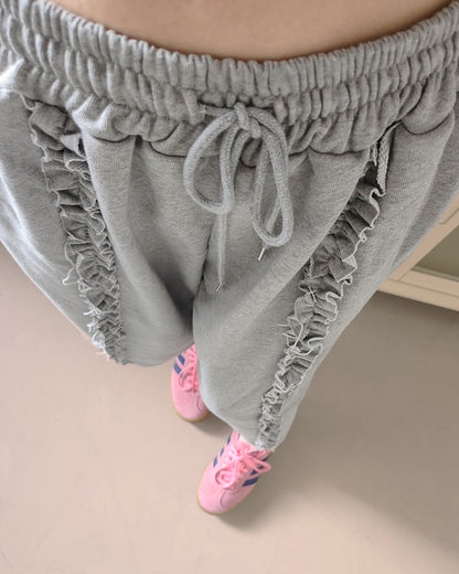 frill sweat half pants