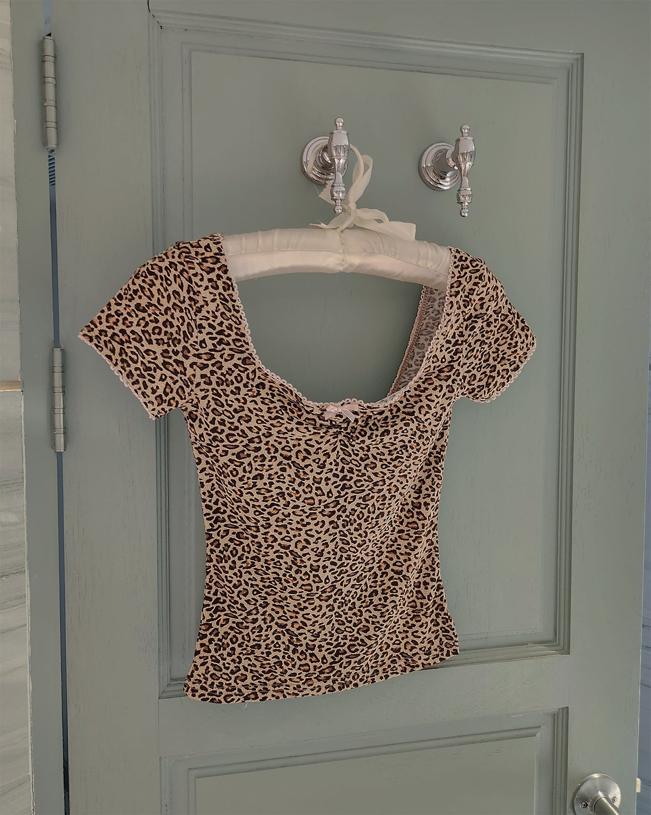 leopard lace point U neck T