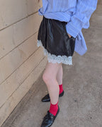 fake leather lace point short pants