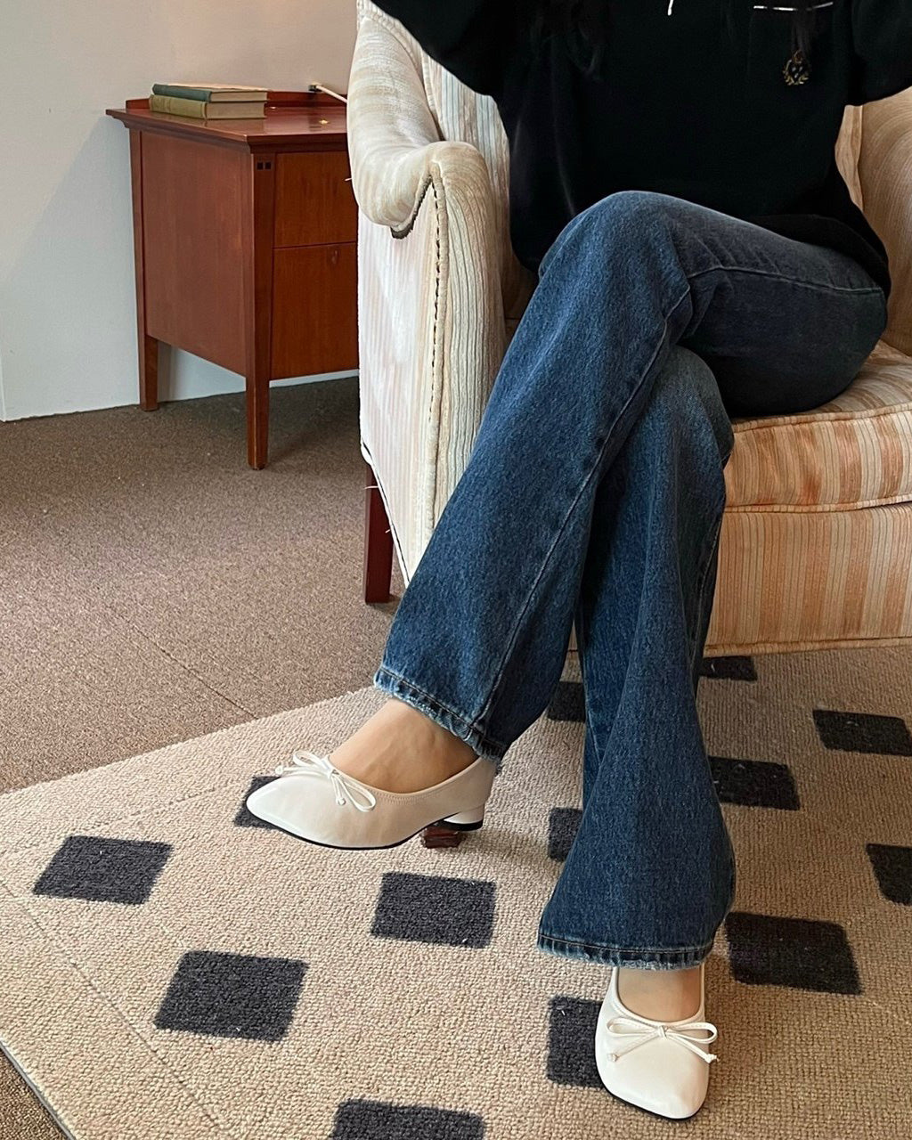 ribbon rounded square toe shoes